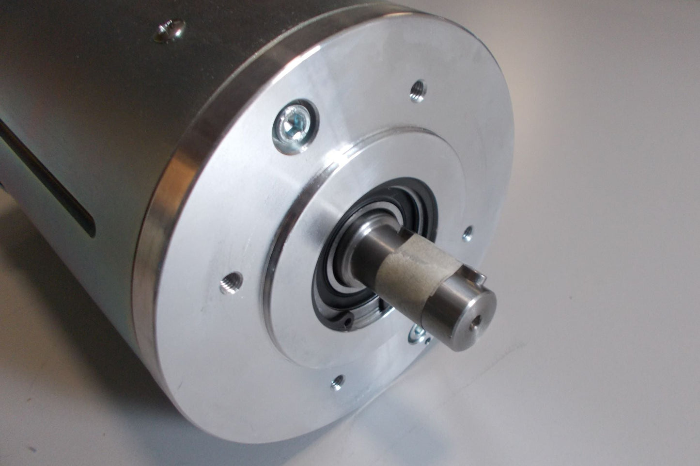 Quiet and Vibration-Free 1500W Electric Motor (3000rpm)