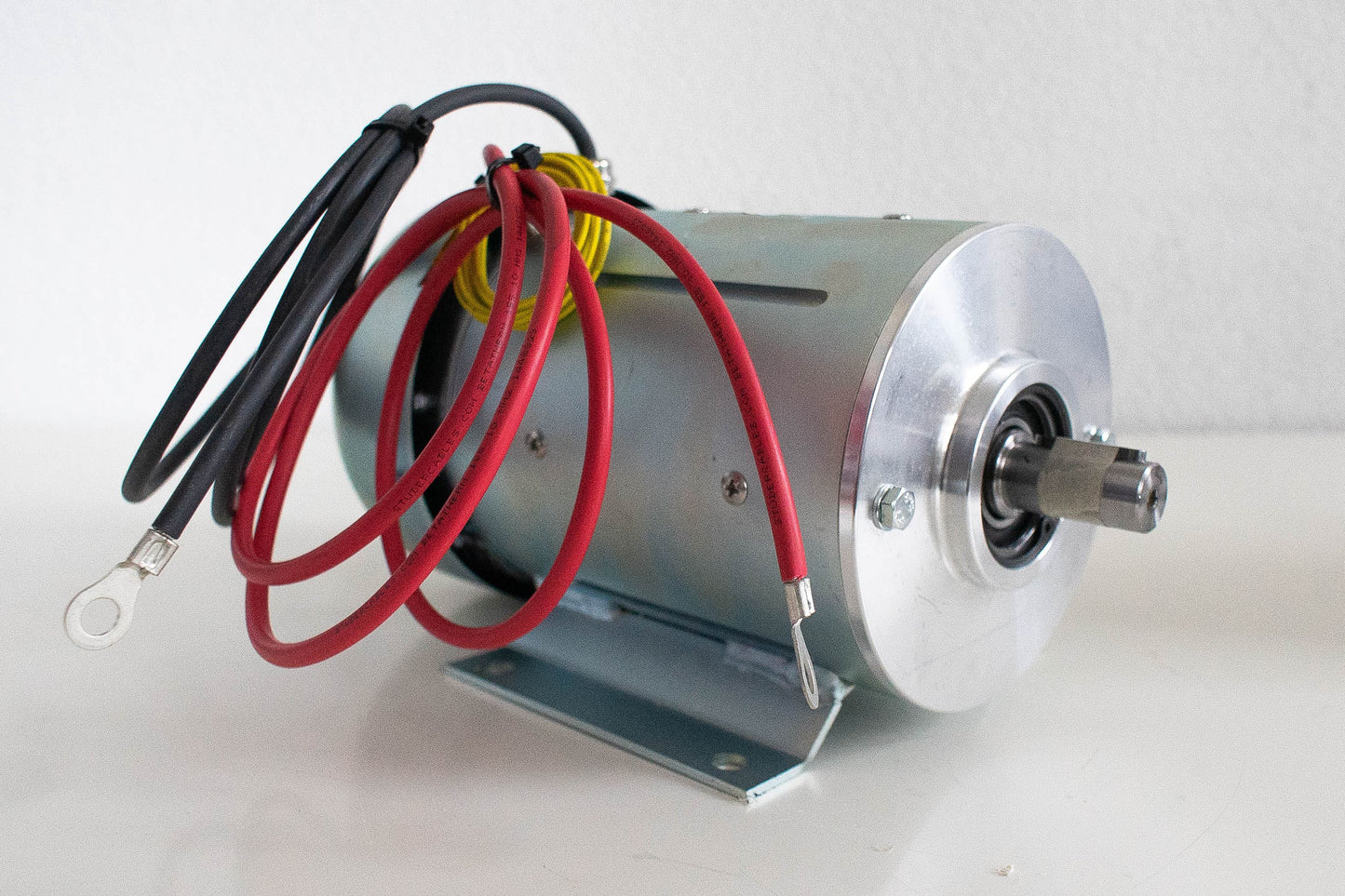 Quiet and Vibration-Free 800W Electric Motor (1300rpm)
