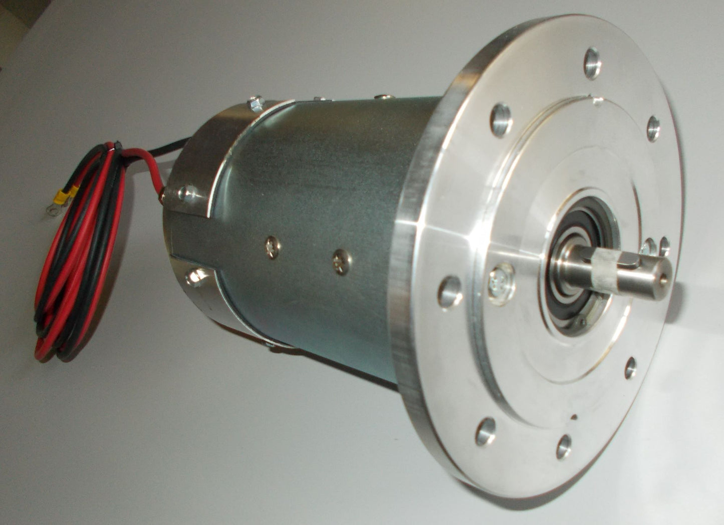 Quiet and Vibration-Free 370W Electric Motor (3000rpm)