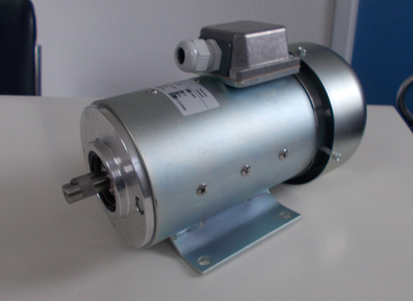 Quiet and Vibration-Free 500W Electric Motor (1500rpm)