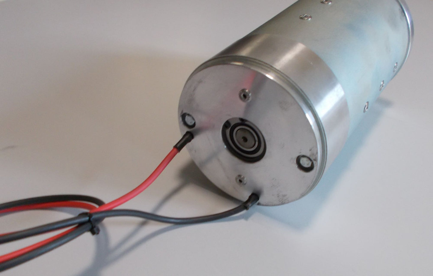 Quiet and Vibration-Free 650W Electric Motor (3000rpm)